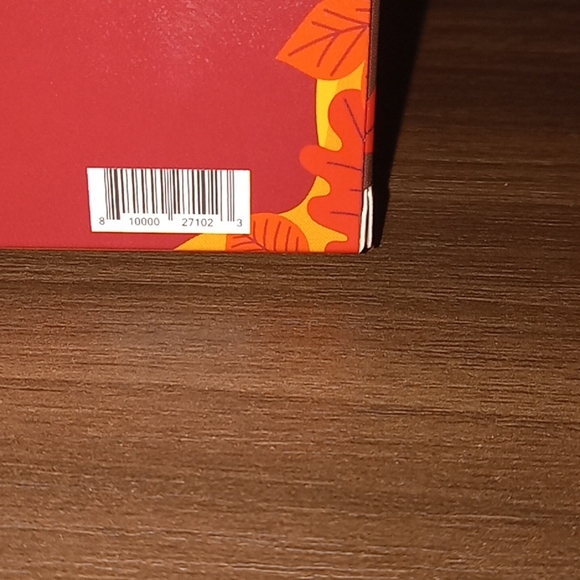 Lashes - Picture 3 of 3